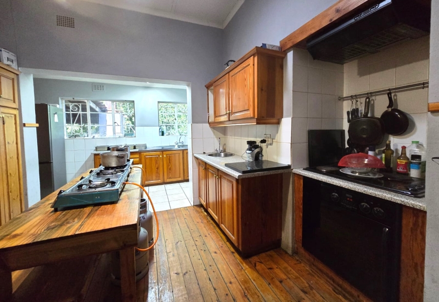 To Let 5 Bedroom Property for Rent in Lemoenkloof Western Cape